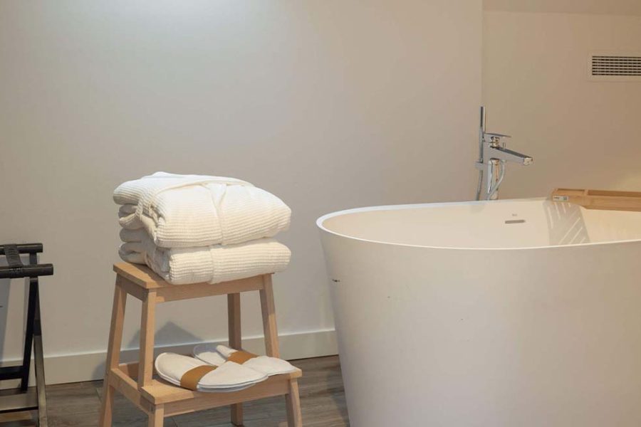 Tower Suite bathtub
