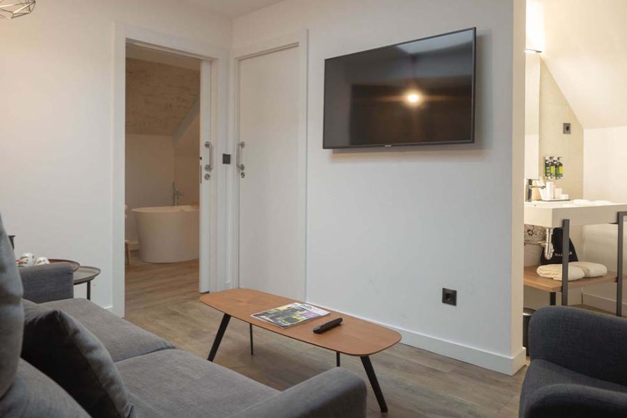 Salon Tower Suite