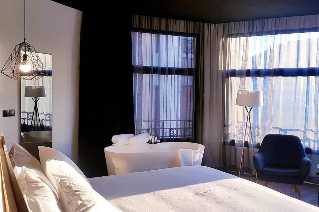 Tayko Hotel Bilbao Habitacion Extra View B